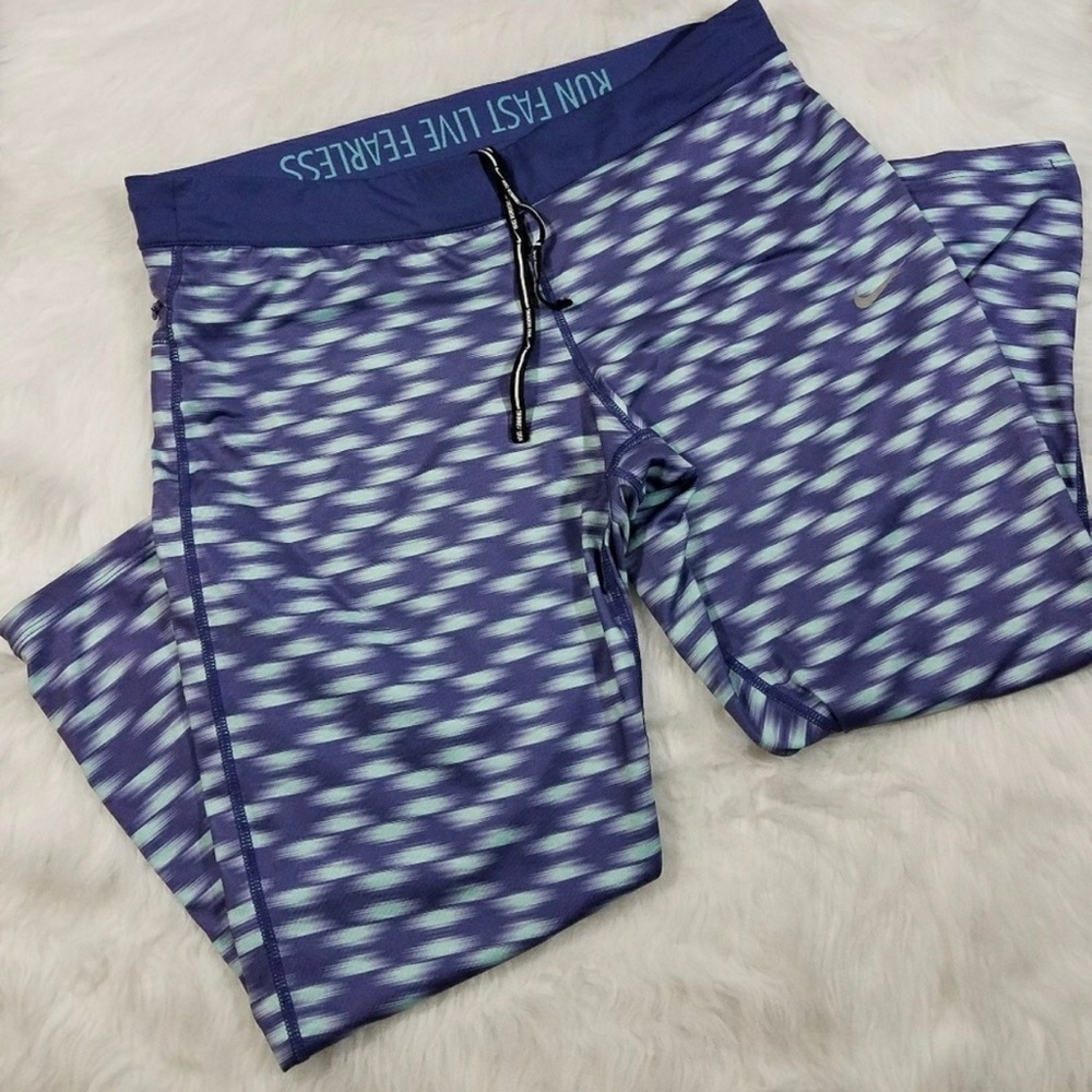 Nike crops
